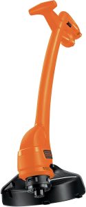 Sur la photo se trouve le coupe-bordure GL 360. Tout est orange sauf la lame qui est noire.