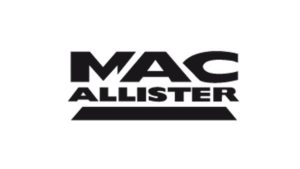 En noir est écrit Mac Allister sur un fond blanc.